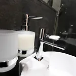 Ah Skynight Puskinova Apartmán