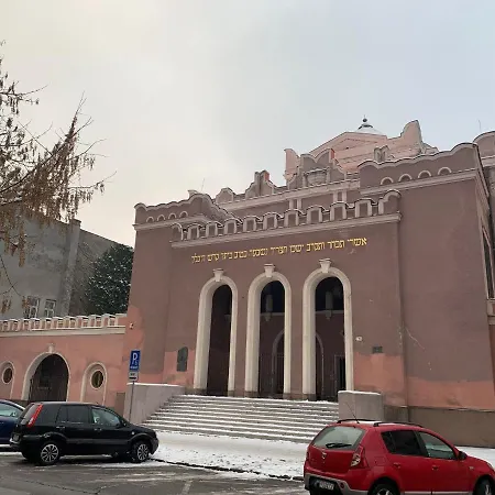 Ah Skynight Puskinova Apartmán